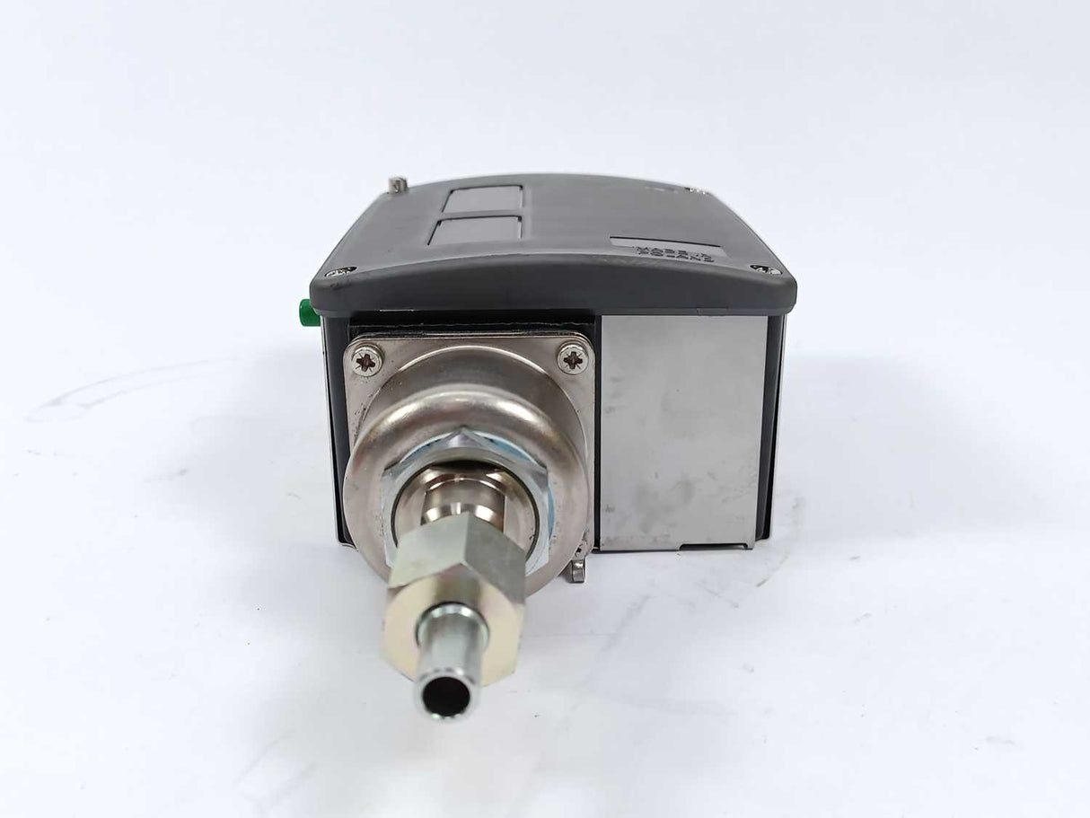 Danfoss 017-513466 Pressure switch 10/28bar