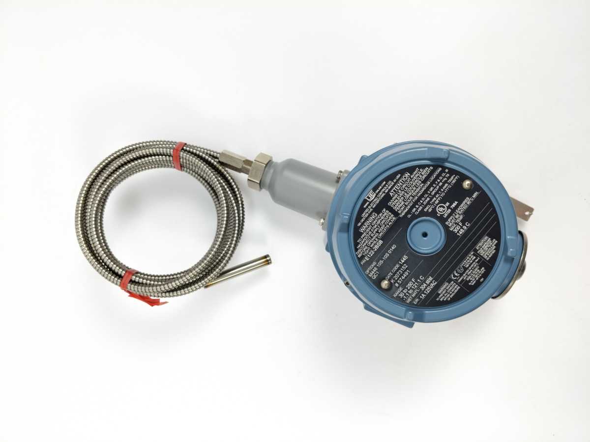 UE United Electric E122-2BSB Explosion-proof Temperature Switch