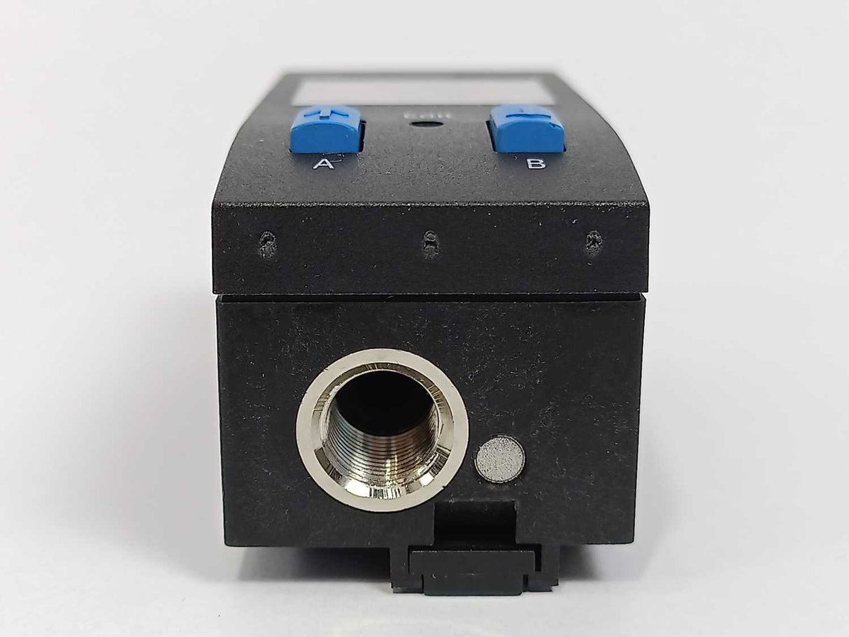 Festo 530900 SDE1-D10-G2-W18-L-PU-M8 Pressure Sensor