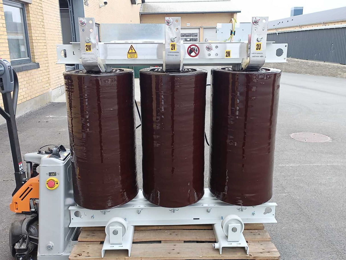 HITACHI RESIBLOC® 3-Phase Dry-Type transformer 11000V / 400V 400kVA