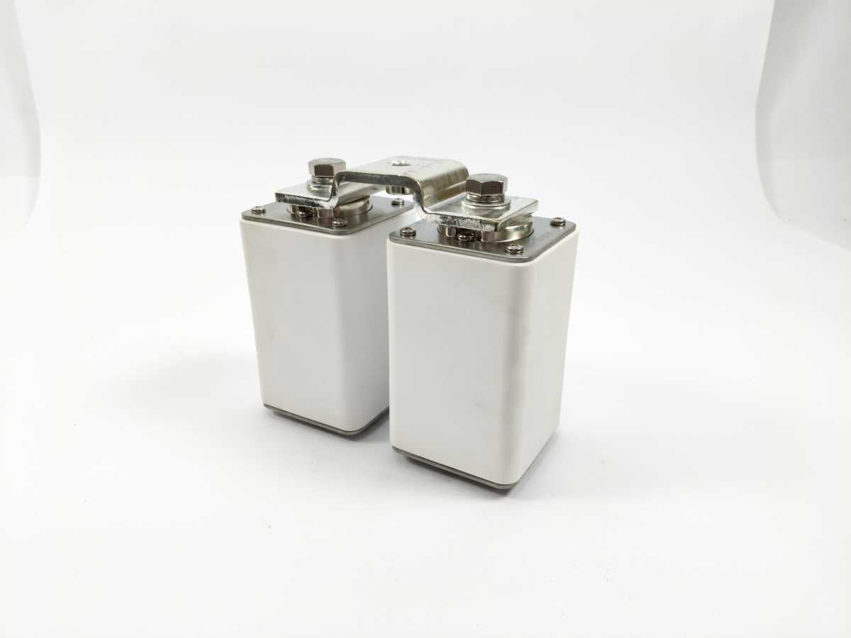 Vicfuse 2xVD3 1600A 900VDC FS-M Duel Fuses