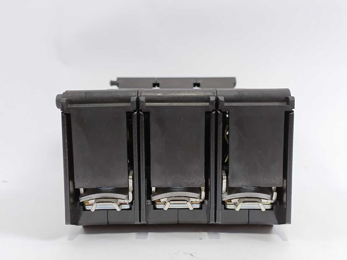 Siemens 3NC2393-0MK SITOR Fuse Holder 63A 1500V AC/1000VDC 3-Pole