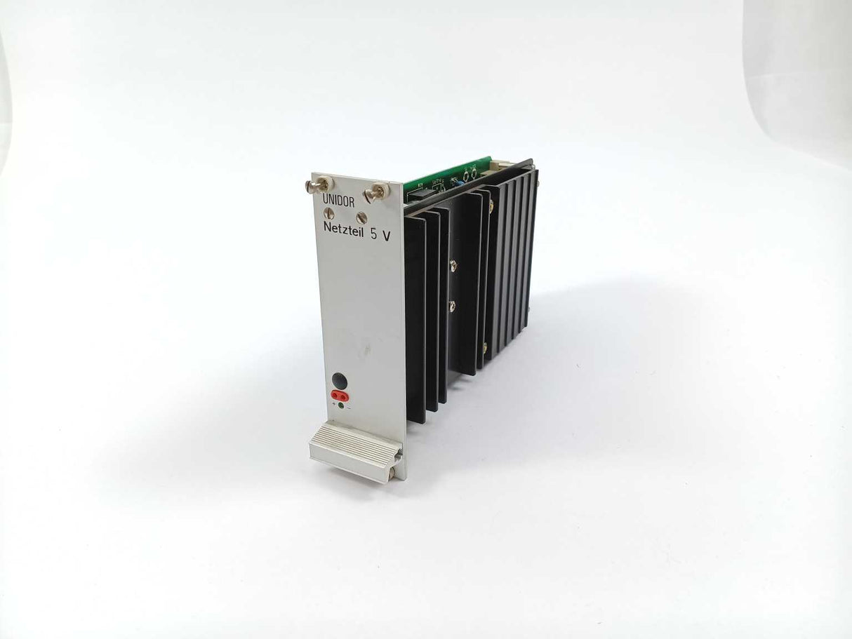 Kniel CSU 5.3 200-038-02, 110/220V, 45/66Hz, +10%/-15%, Unidoor Netzteil 15V