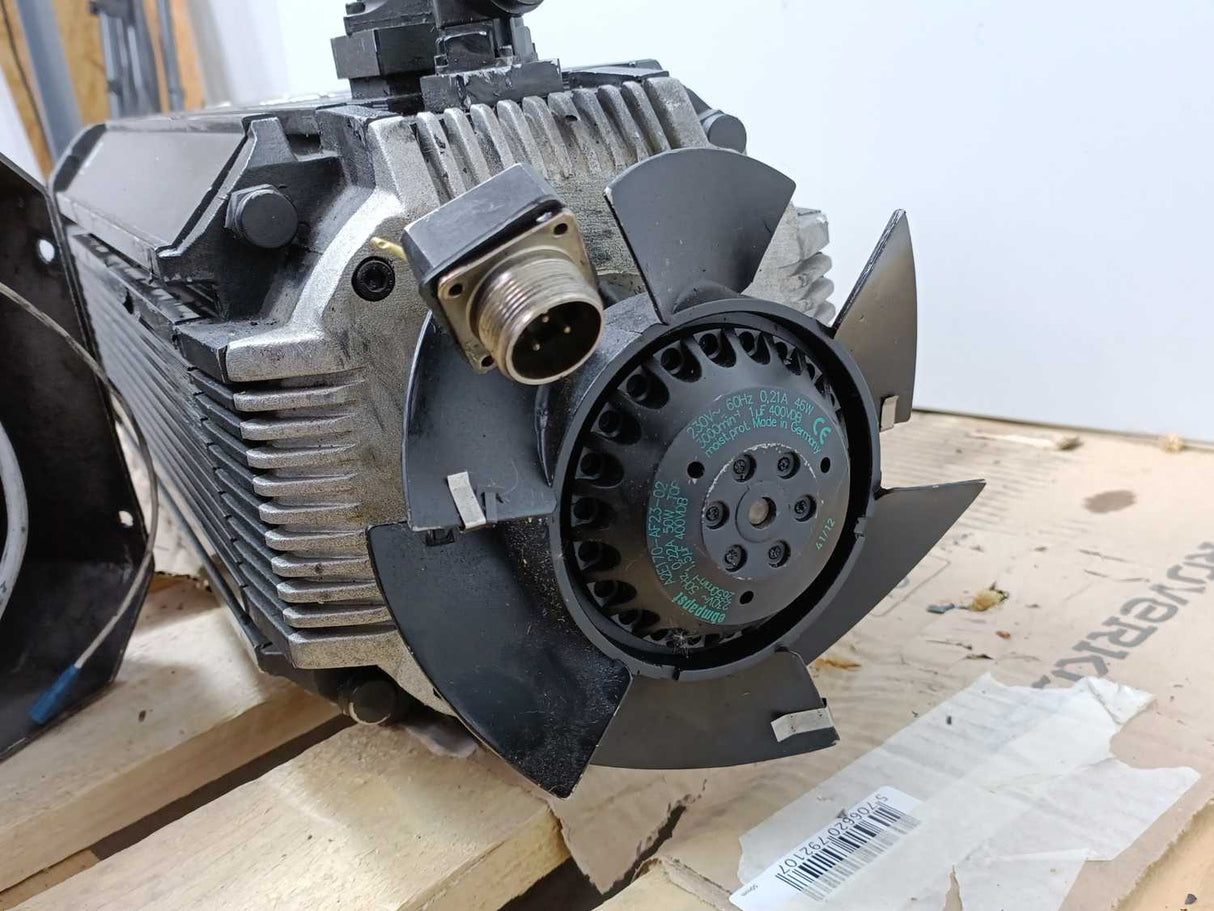 Parker MB2051090538S213644 3-phase Permanent Magnet AC Synchronous Motor