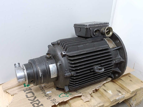 Indramat MAC132B-1-ID-4-C/B5-A-0/DJ520B AC Servo Motor