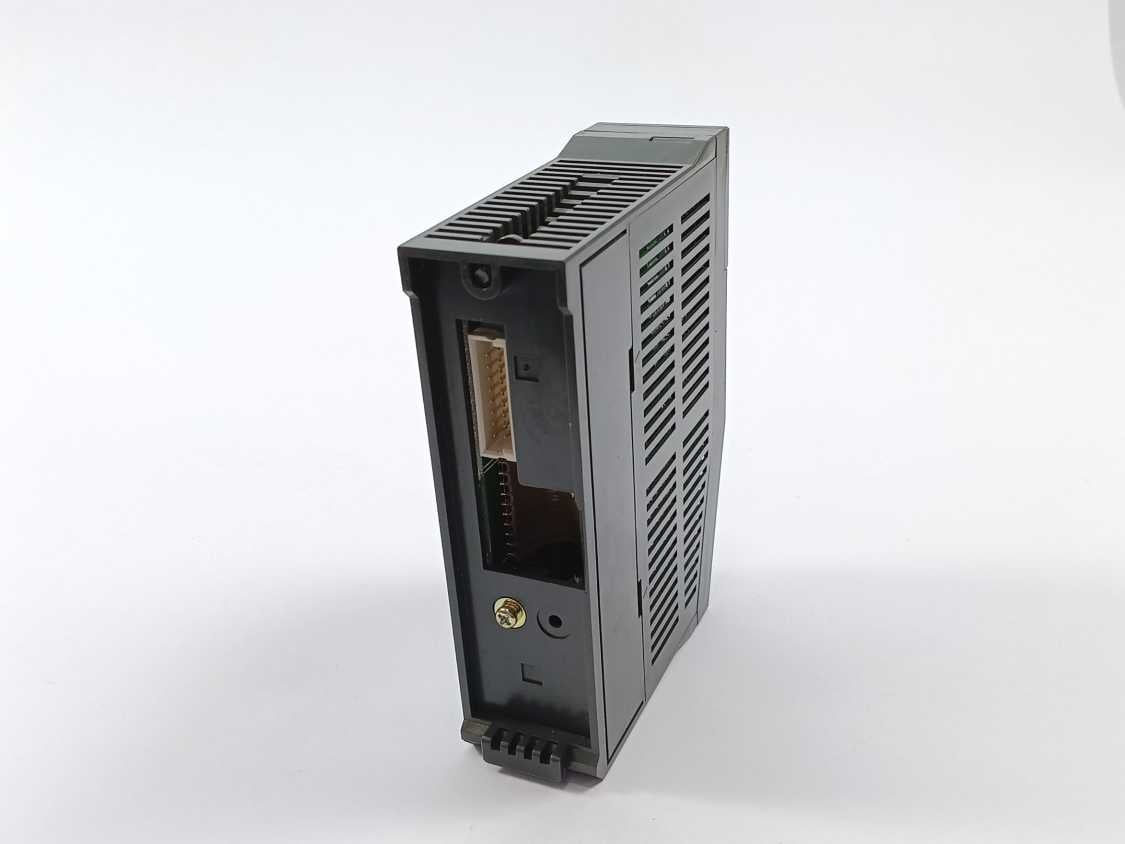 Idec PF3S-T32S Output Module