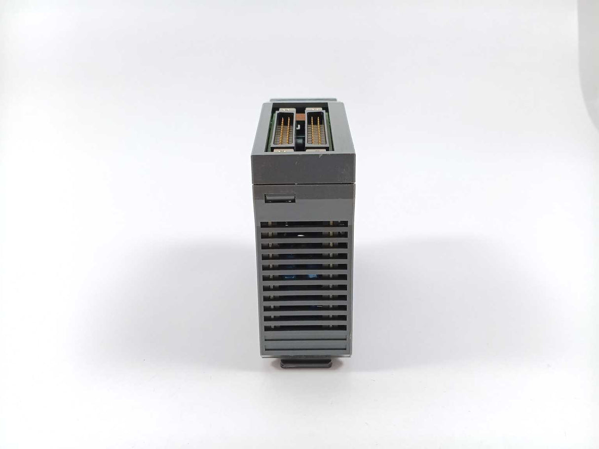 Idec PF3S-N32B FA-3S Programmable controller DC Input