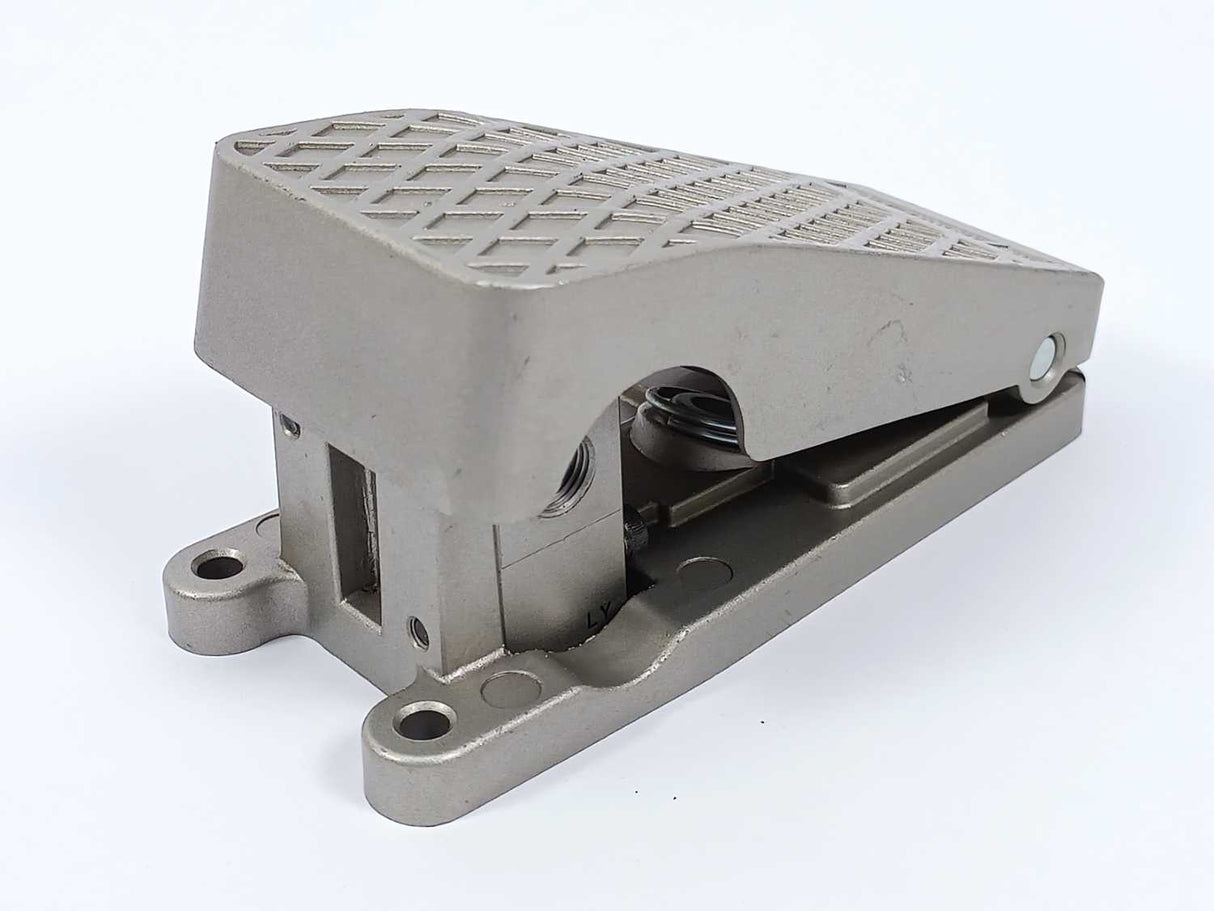SMC VM230-02-40A Foot Pedal Valve Model VM2