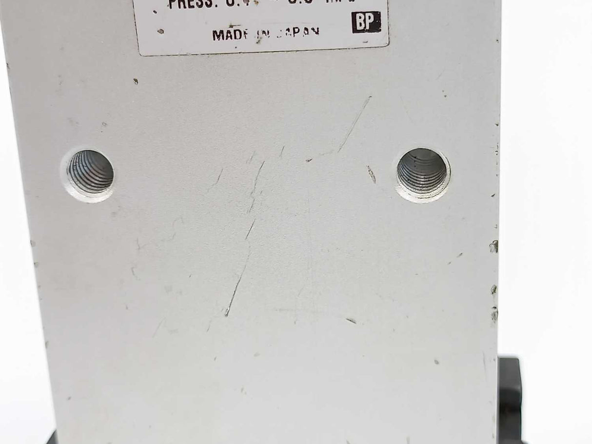 SMC MHQ2-25D Air Gripper