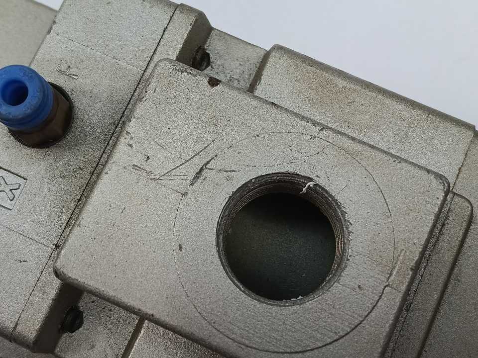 SMC VG342-5DZ-04FA-Q Solenoid Valve