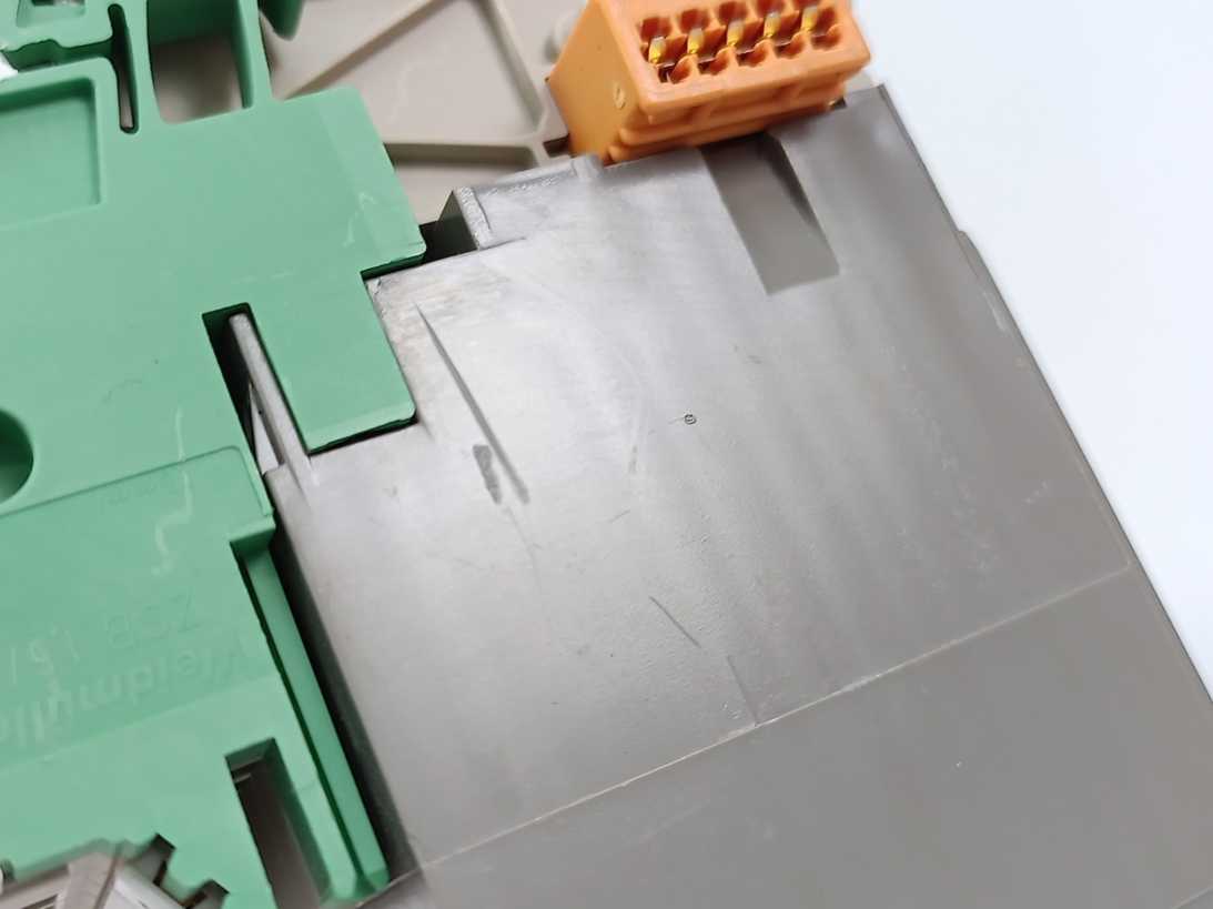 Honeywell XFL521 Analog Input Module w/ XSL513 Terminal block