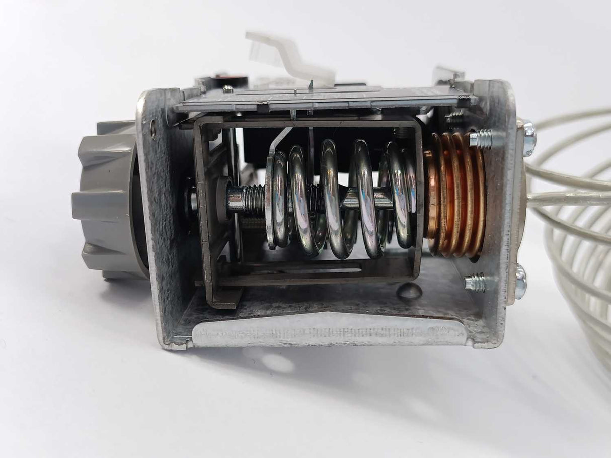 Danfoss 060L110166 KP61 Thermostat 060L1101
