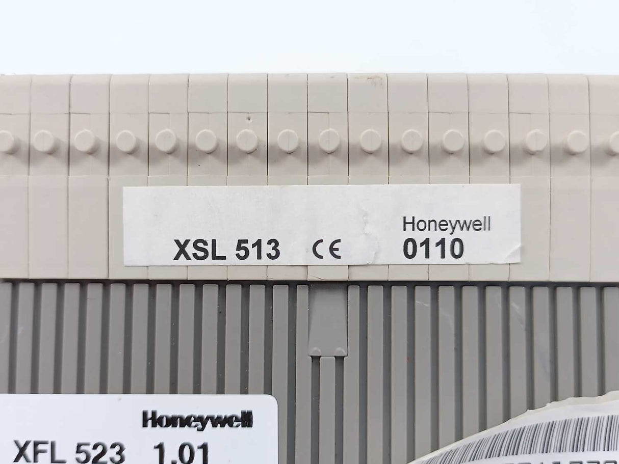 Honeywell XFL523 Analog Input Module w/ XSL513 Terminal block