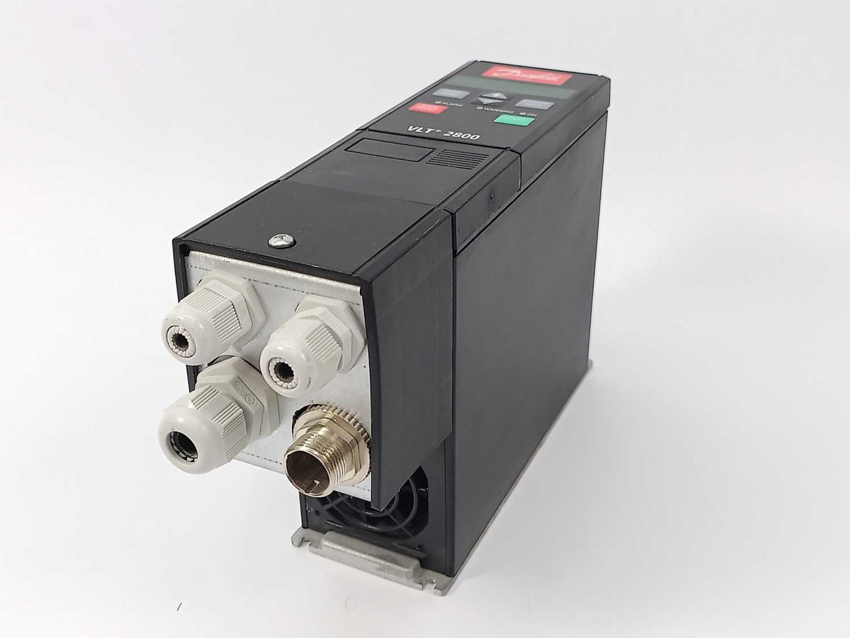 Danfoss VLT2811PT4B20SBR1DBF00A00C0 195N1028 VLT 2800 Series 1.1kW / 1.5HP Drive