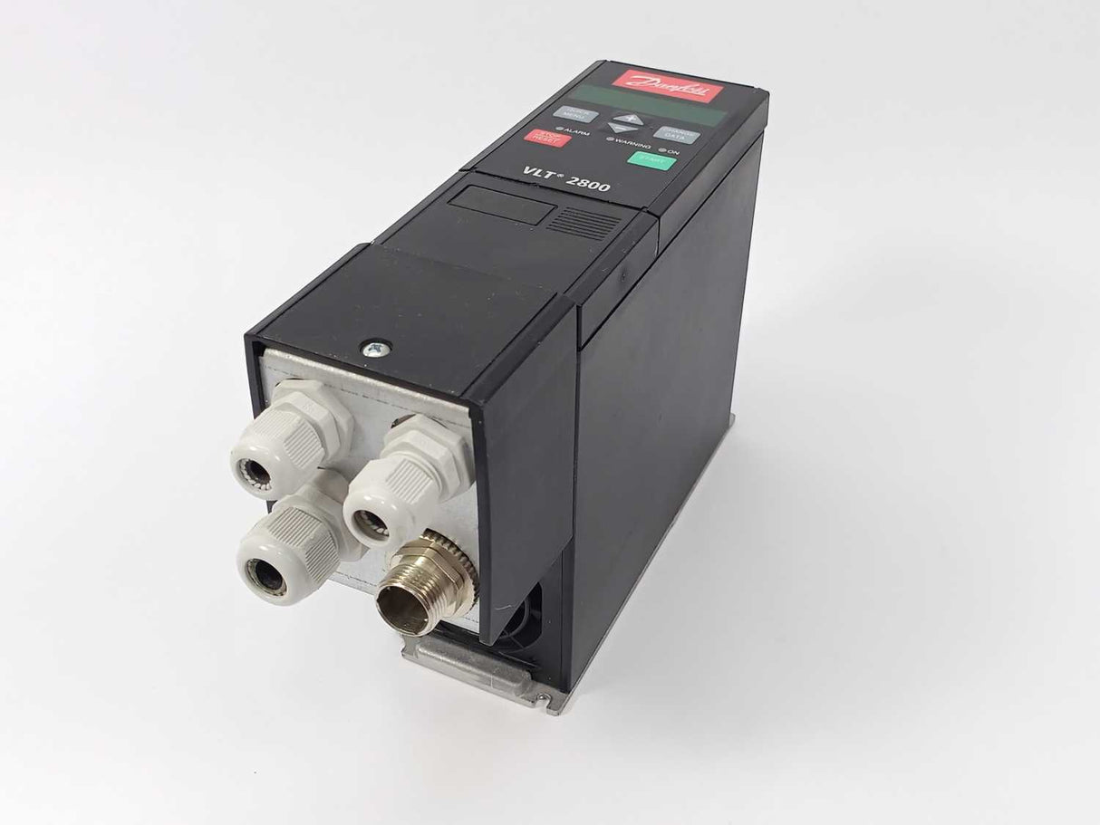 Danfoss VLT2811PT4B20SBR1DBF00A00C0 195N1028 VLT 2800 Series 1.1kW / 1.5HP Drive