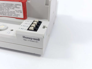 Honeywell XF824A Relay Output Module w/ XS824-25 Base