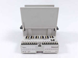Honeywell XFL824A Binary Input Module With Base XS824-25