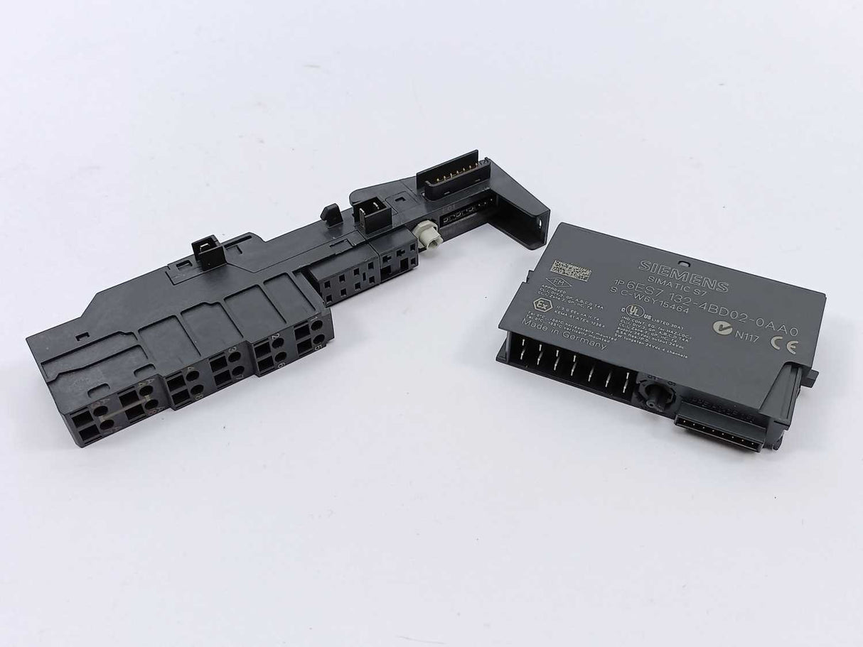 Siemens 6ES7132-4BD02-0AA0 with 6ES7193-4CA40-0AA0, Used 5 Pcs.