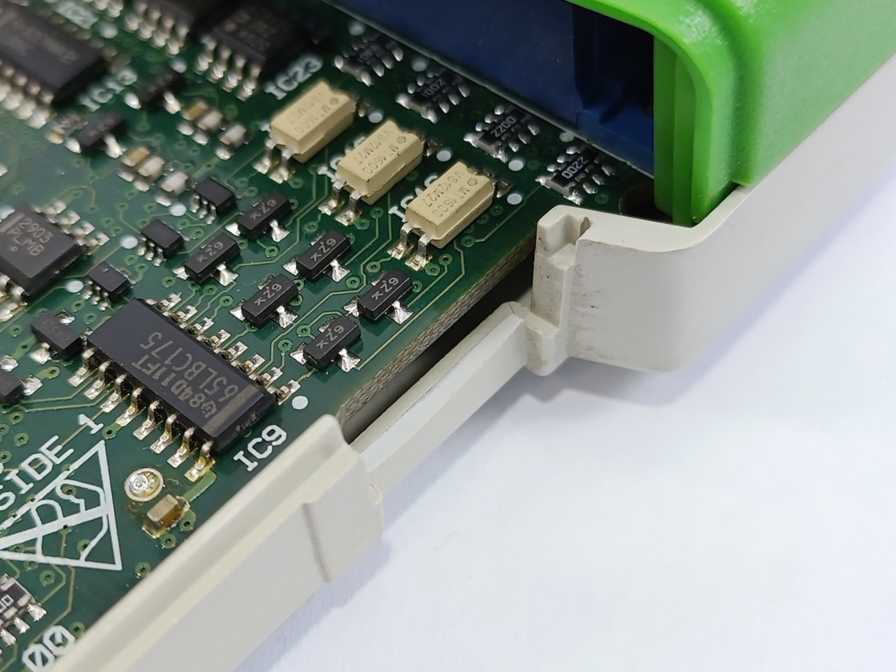 Control Techniques STDR38 SM-Universal Encoder Plus Issue: 05.00