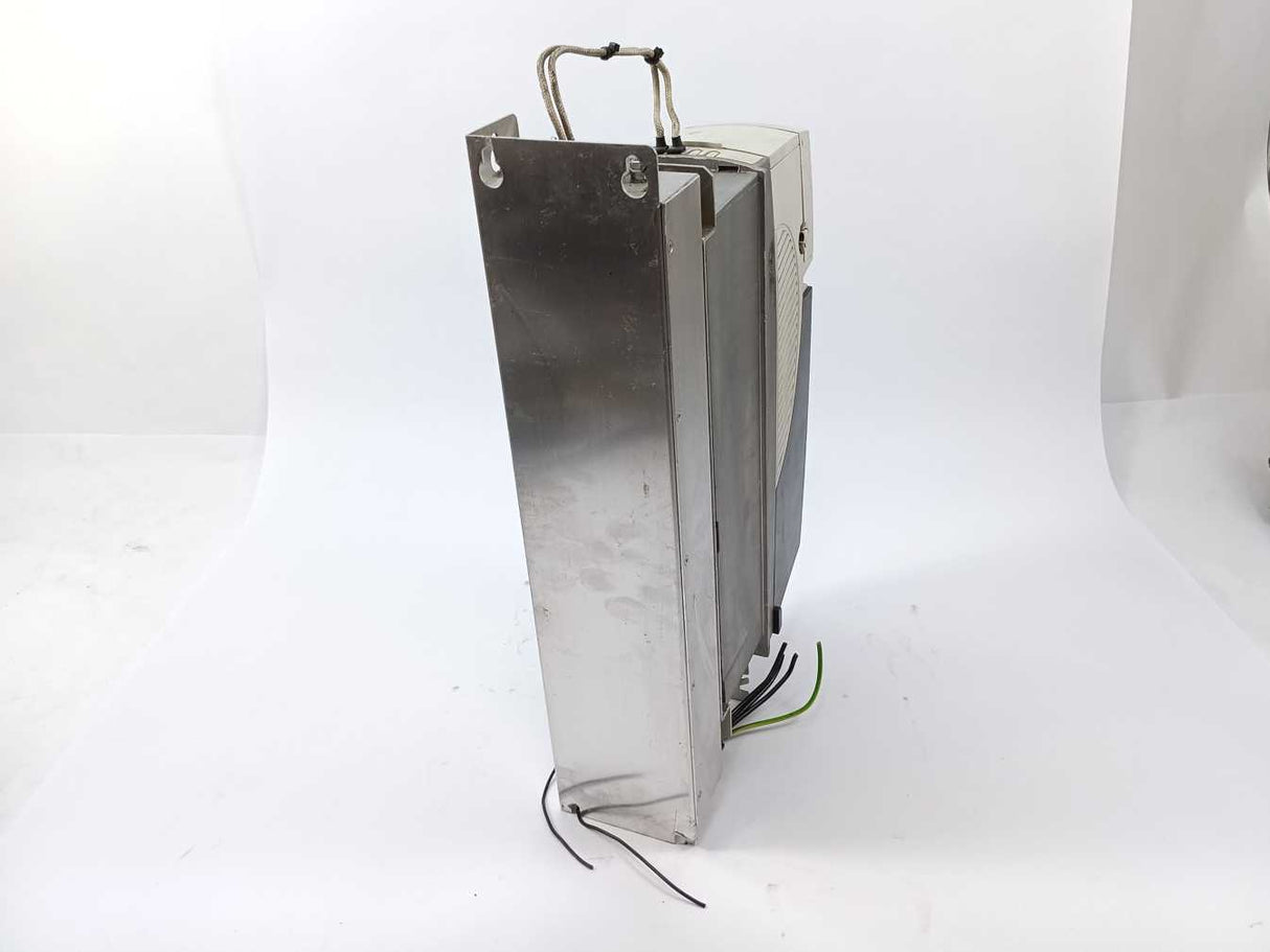 Control Techniques SP1404 AC Panel Mount Unidrive w/ Filter + Parameter Storage