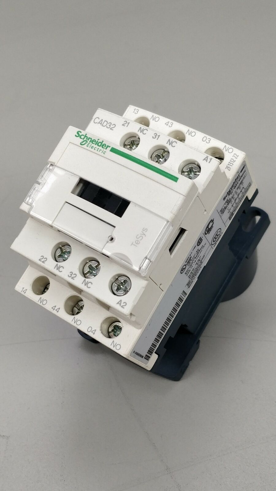 Schneider Electric CAD32V7 Control relay 400VAC 50/60Hz