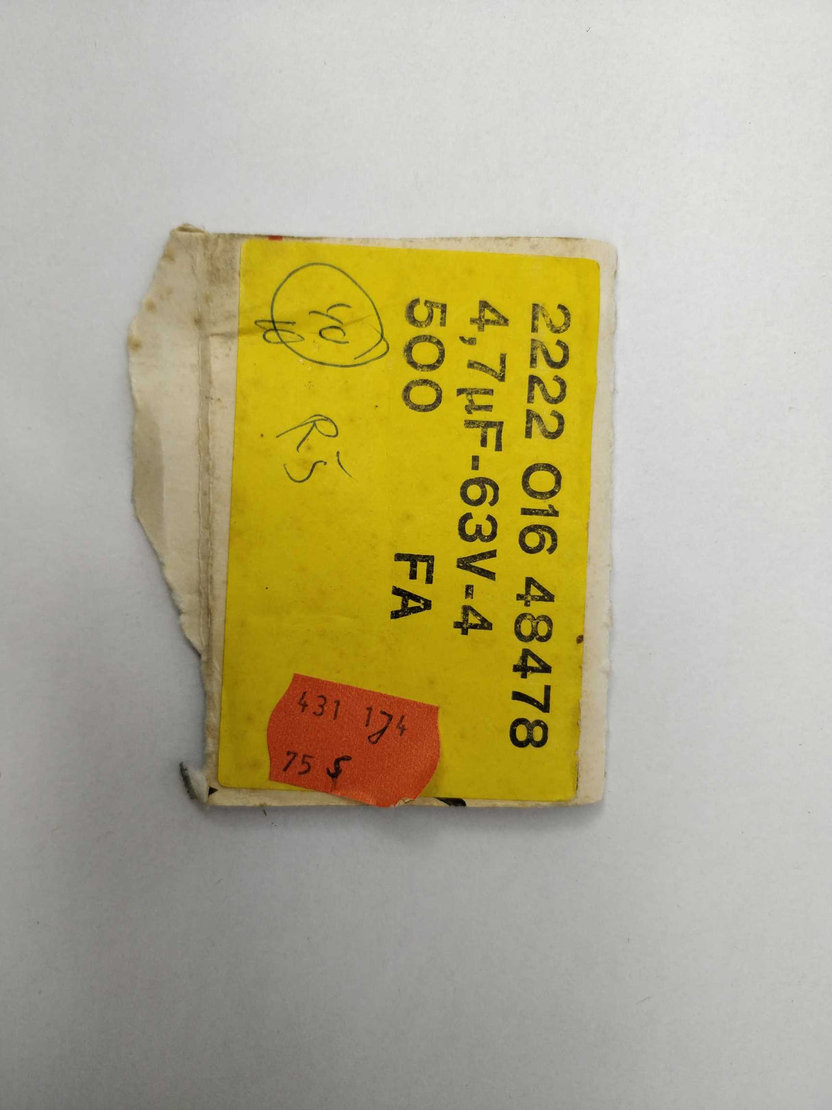 Philips 222201648478 Capacitor 4,7uF 63V