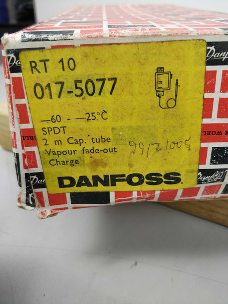 Danfoss 017-5077 RT 10 Thermostat