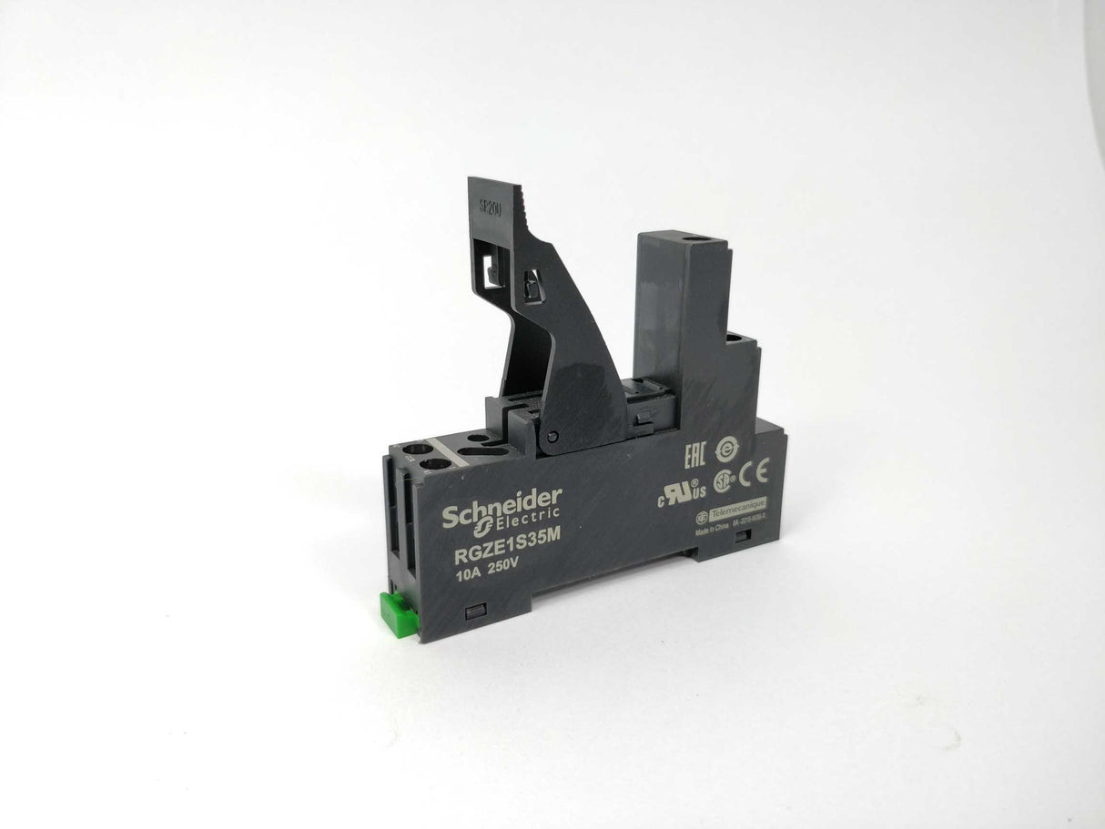 Schneider Electric RGZE1S35M Socket 10pcs