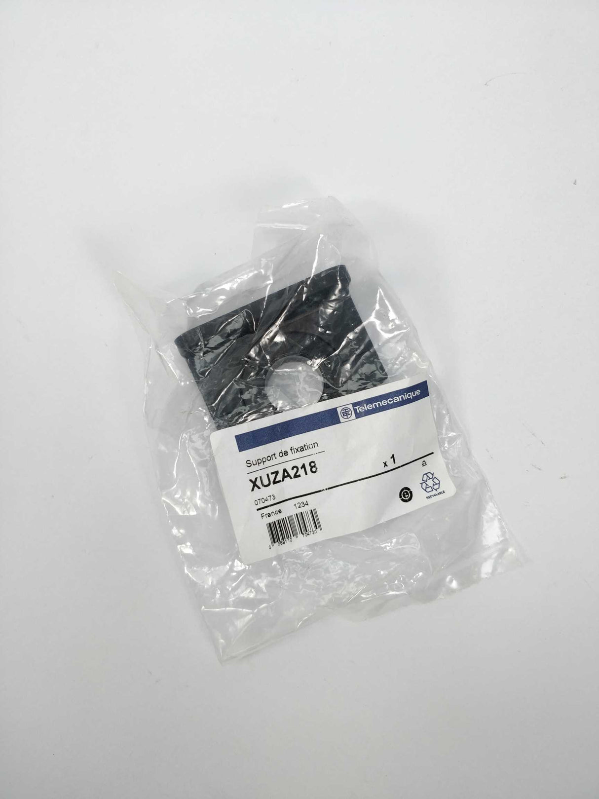 TELEMECANIQUE XUZA218 Ø18mm - fixing bracket adjustable ball-joint Pack of 2
