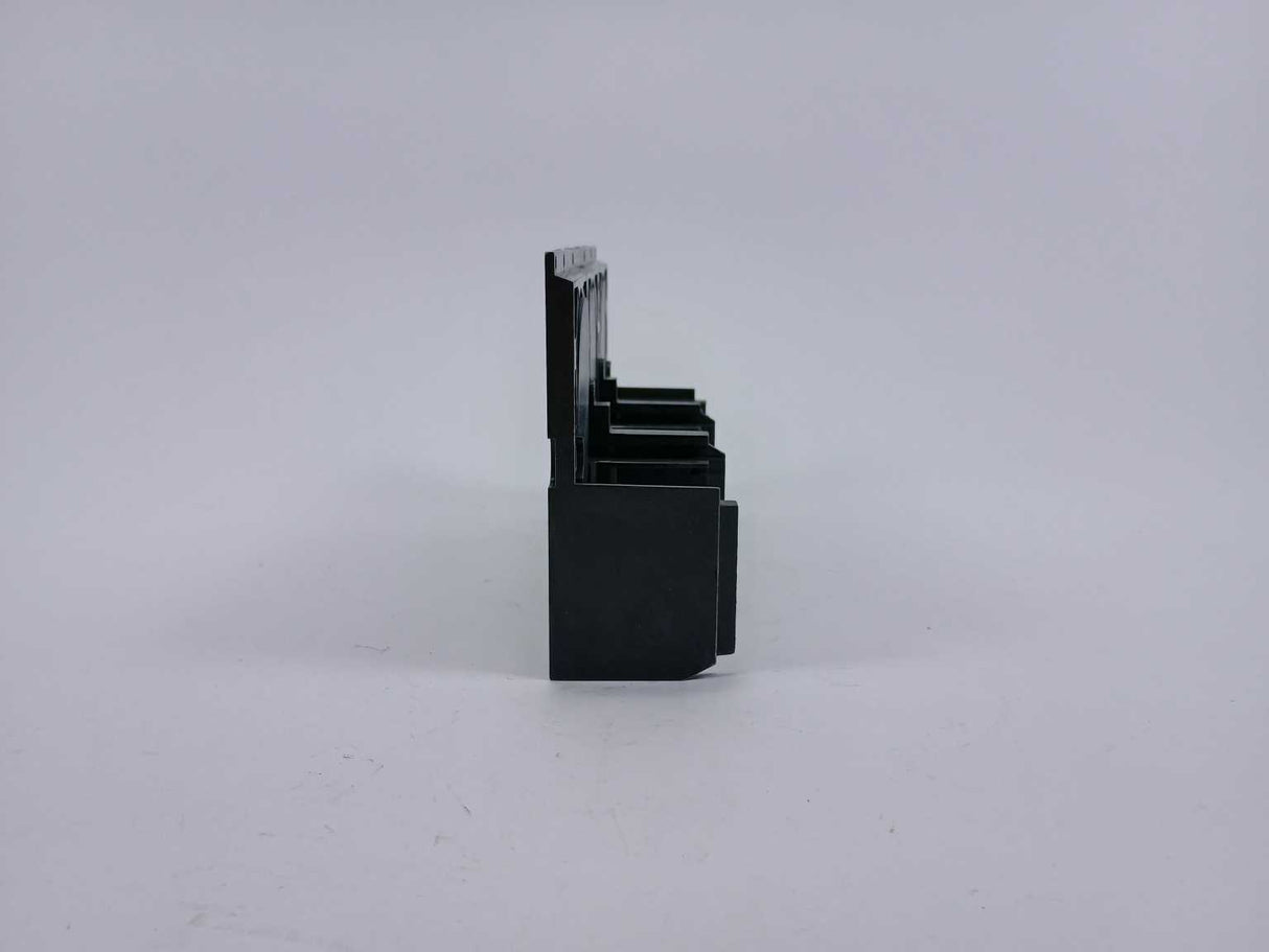Schneider Electric 31307 Base for long connection Shield 3p