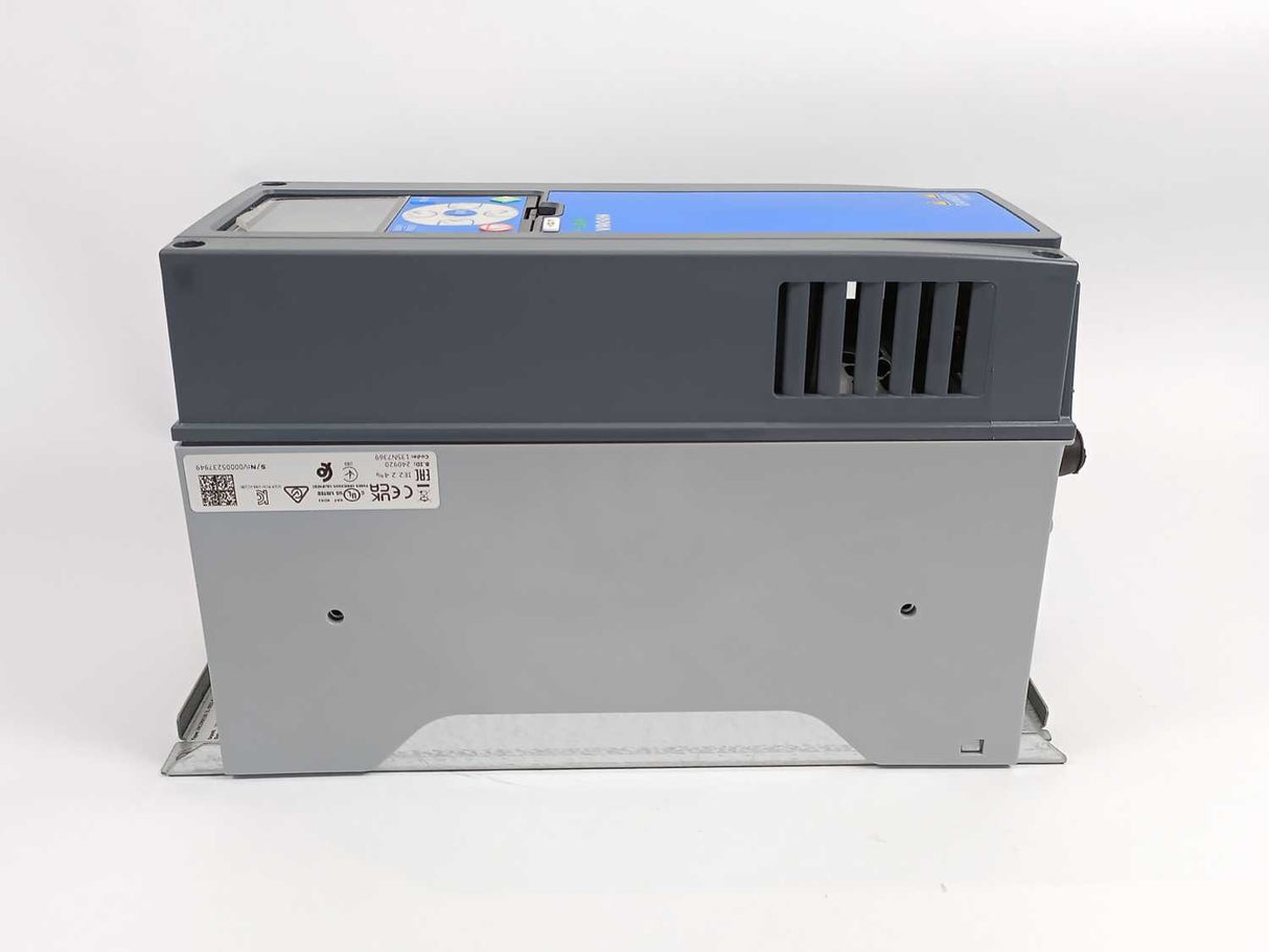 Vacon VACON0100-3L-0003-5-FLOW+SBF4+FL02+DPSP+DLDK IN:500V, 4.4A, Out: 0-320Hz