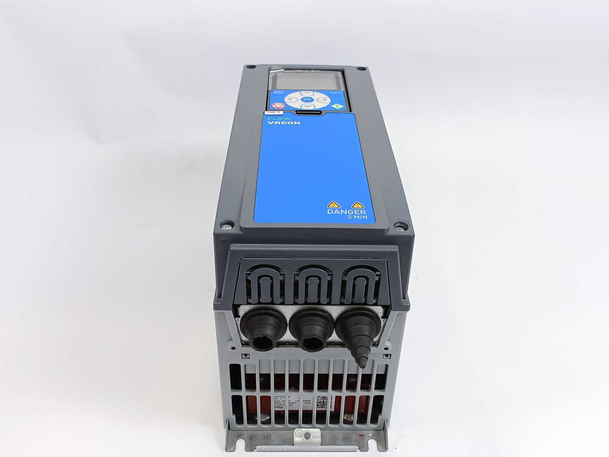 Vacon VACON0100-3L-0003-5-FLOW+SBF4+FL02+DPSP+DLDK IN:500V, 4.4A, Out: 0-320Hz