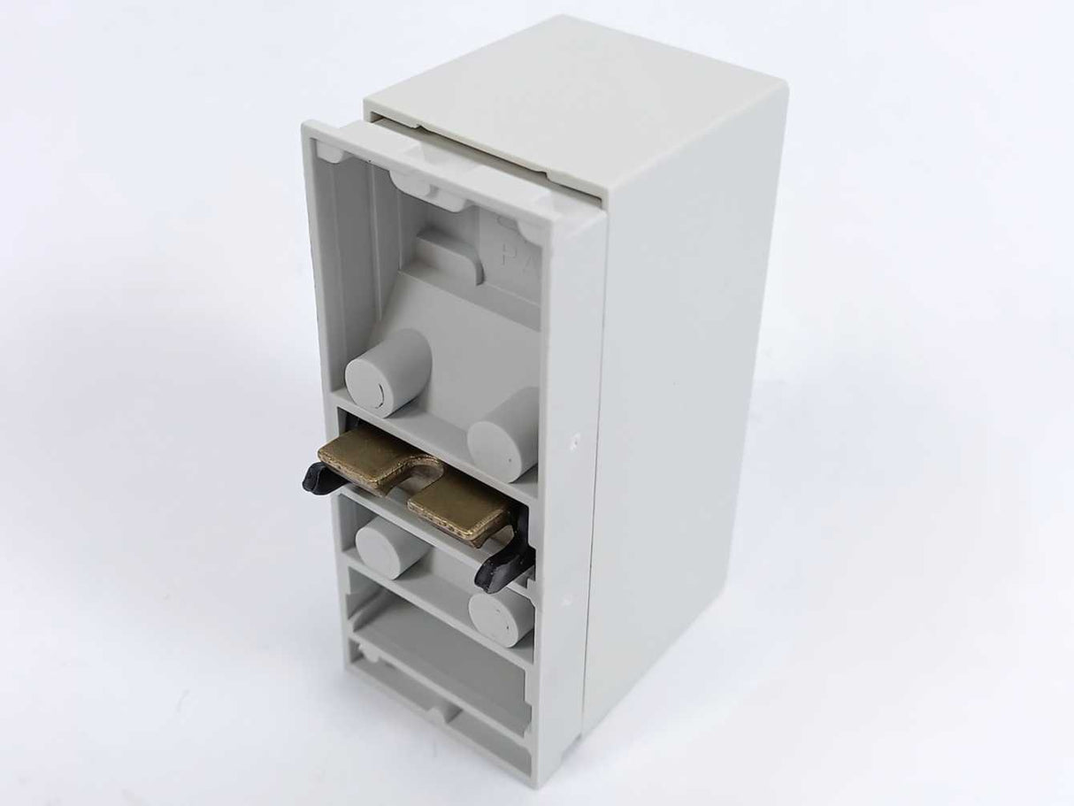 ABB 2CCV672503R0001 L3 ZLS253 Incoming terminal Feeder component, Batch of 6 Pcs