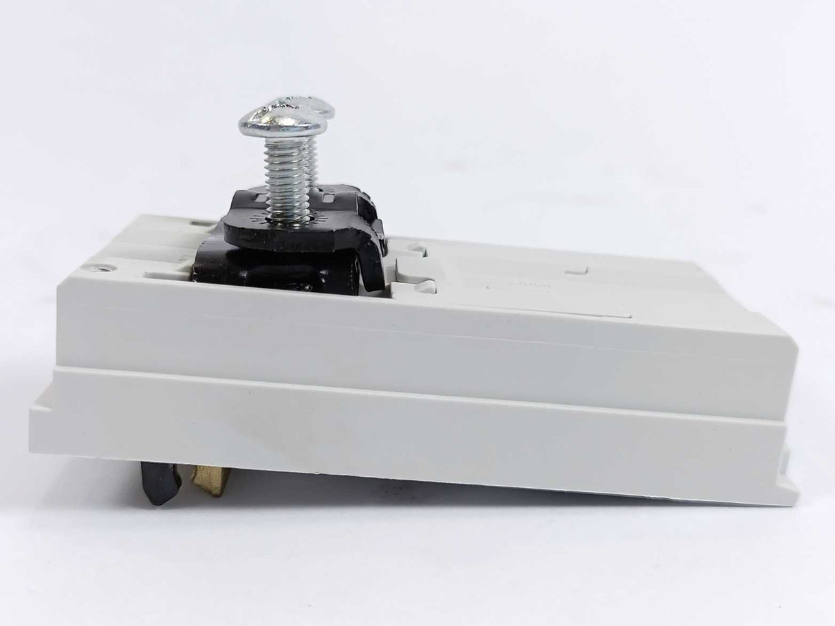 ABB 2CCV672503R0001 L3 ZLS253 Incoming Terminal Feeder Component, Batch of 7 Pcs