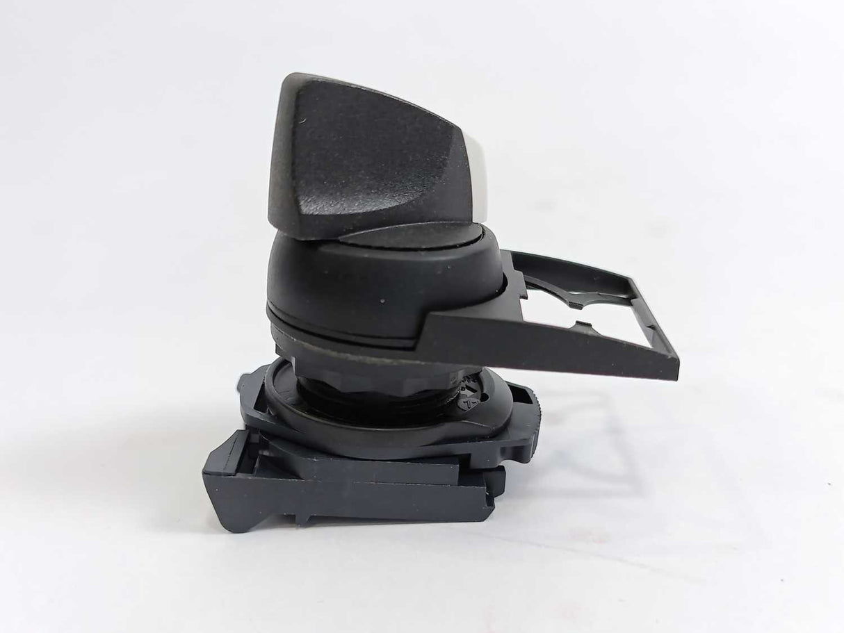 AB 800FP-SB32 22mm Selector Switch