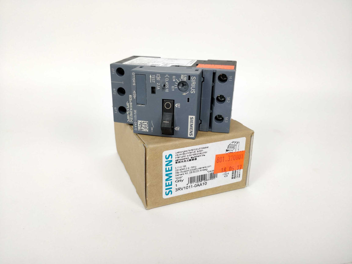 Siemens 3RV1011-0AA10 Black front Manual Motor Starter, 0.16 Rated Amps, 0.11-0