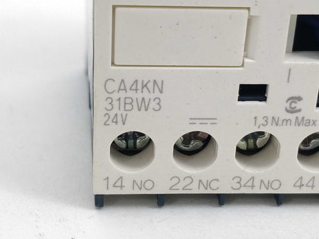 Schneider CA4KN31BW3 Control Relay 24V