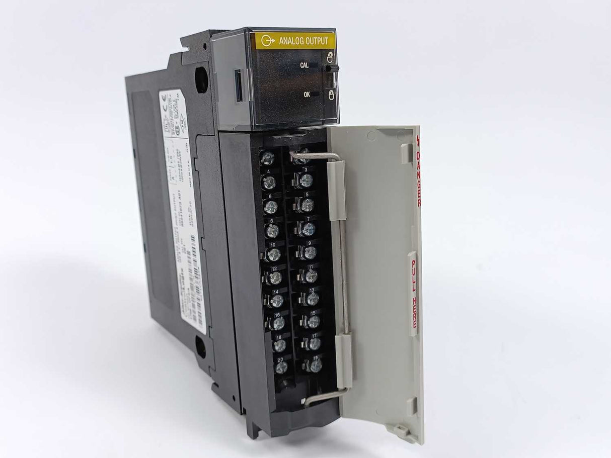 AB 1756-0F4/A Rev. C01 10V & 4-20mA 4 Point Analog Output