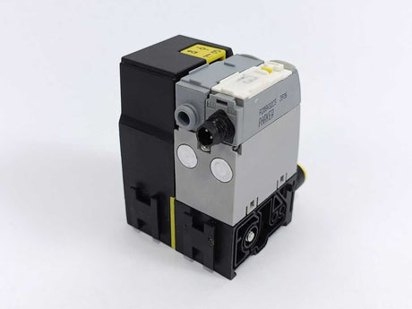 Parker P2D8V32C5 Valve Module Solenoid Pilot + P2M2BXV0A Intermediate Supply