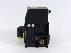 Parker P2D8V32C5 Valve Module Solenoid Pilot + P2M2BXV0A Intermediate Supply