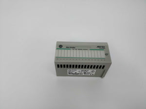 ALLEN-BRADLEY 1794-OB16 Series A REV A01 Source Output