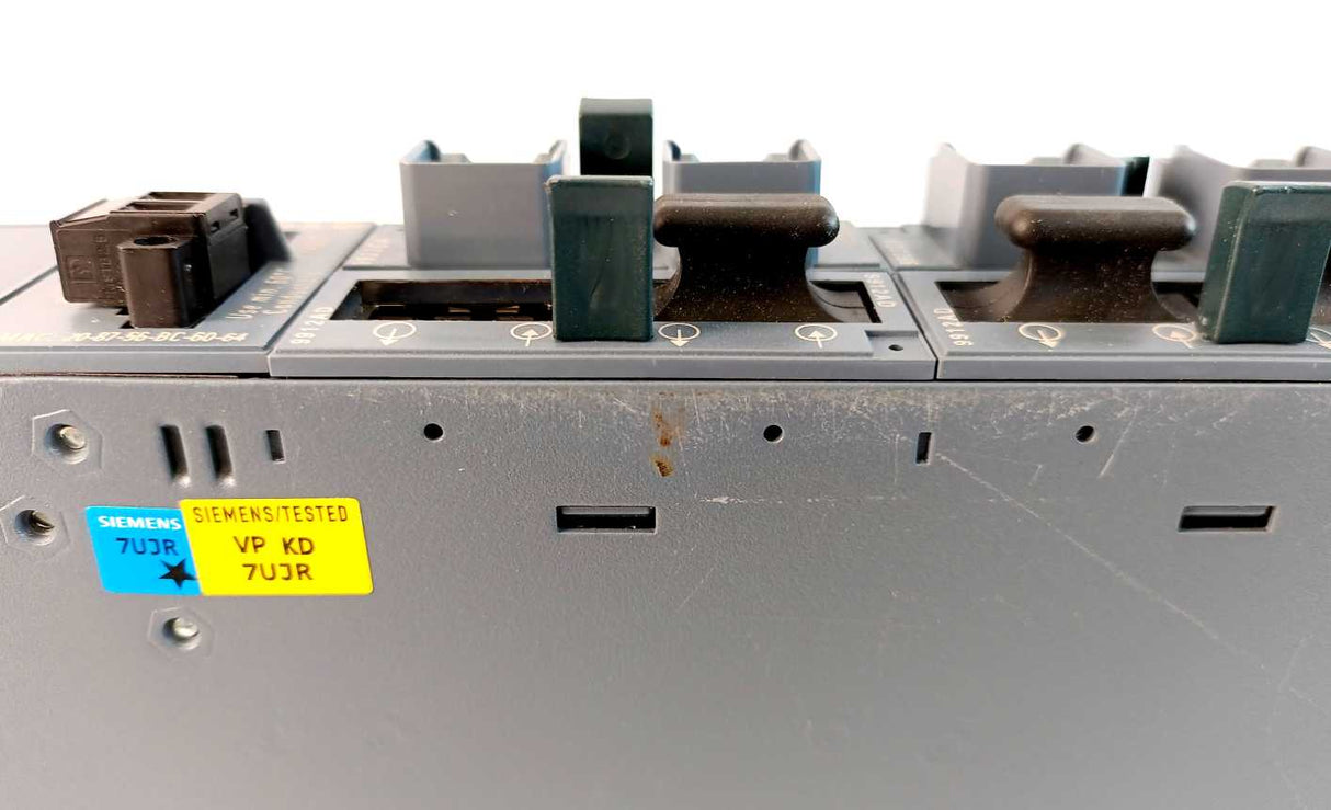 Siemens 6GK5324-0GG10-3HR2 SCALANCE XR324-12M Managed IE Switch, 19" rack