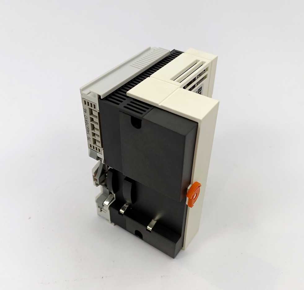 Beckhoff CX8090 DIN rail Industrial PC w/ 256MB SD Card