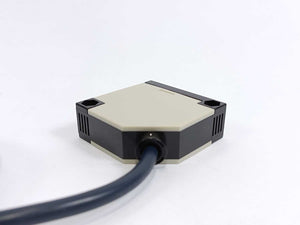 OMRON E3JK-R4M1 Photoelectric Sensor