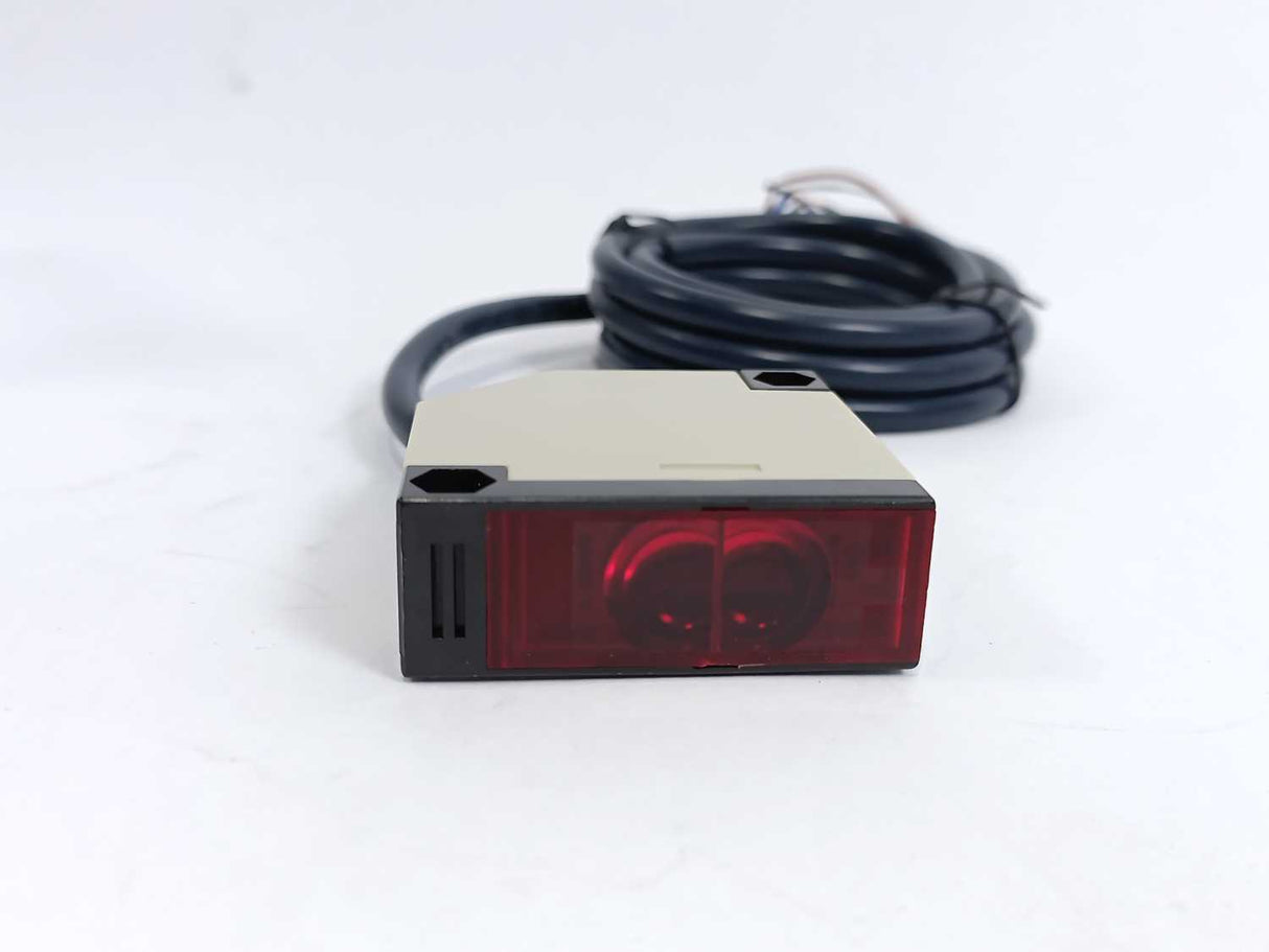 OMRON E3JK-R4M1 Photoelectric Sensor