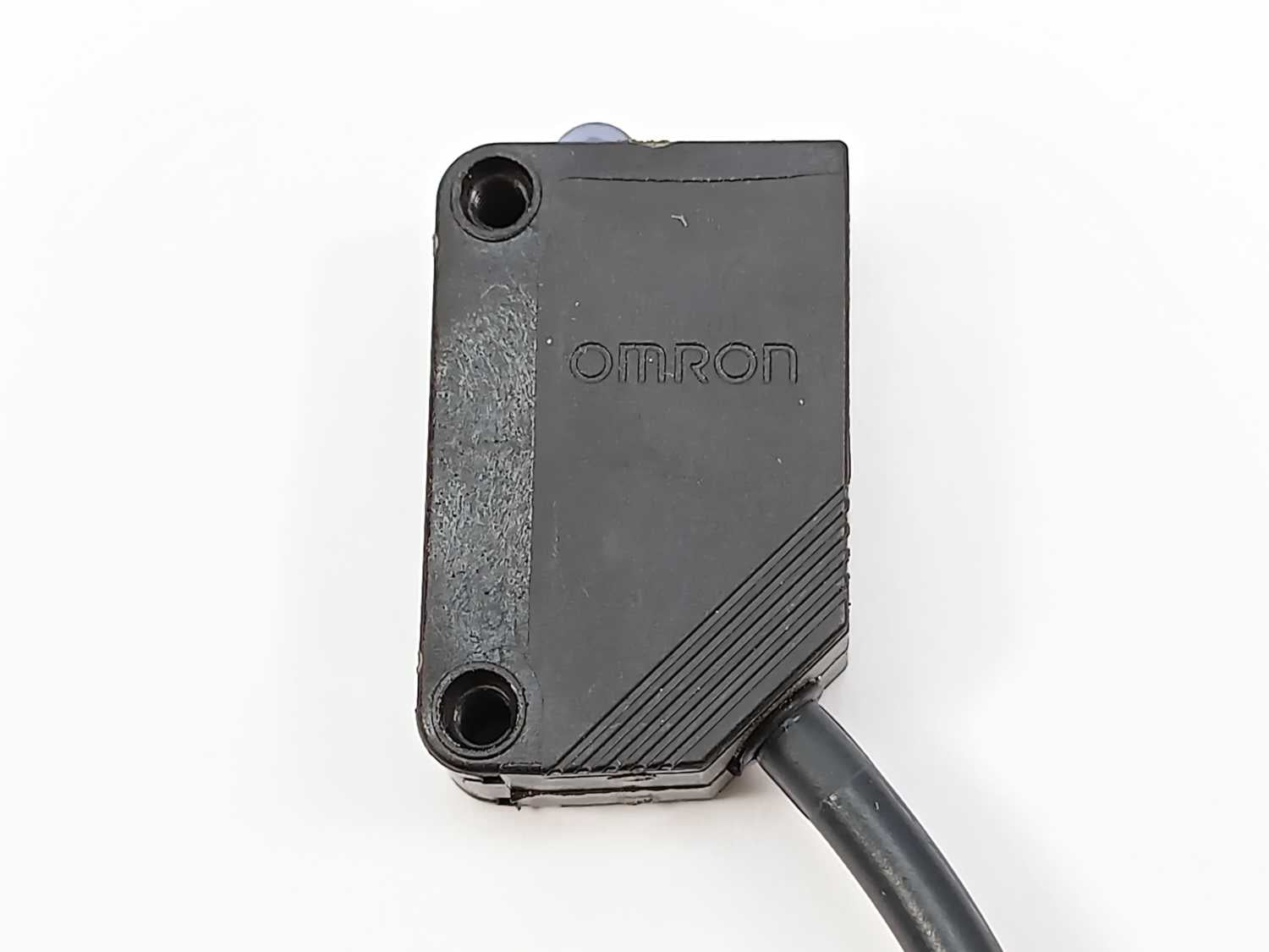 010 Key KEYENCE EM-080 Proximity Sensor | NPN Output, 12-24VDC