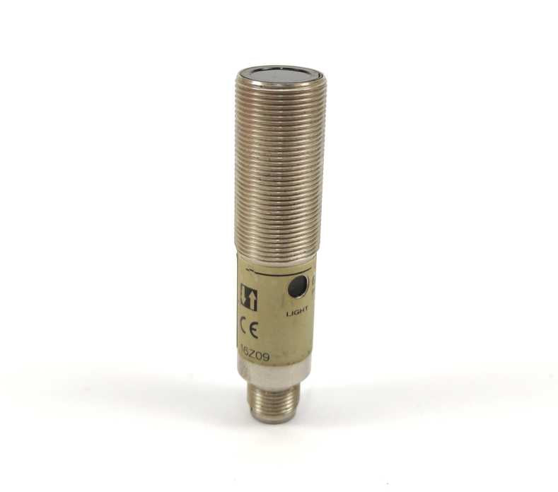 OMRON E3F2-DS10B4-M1-S Photoelectric Sensors