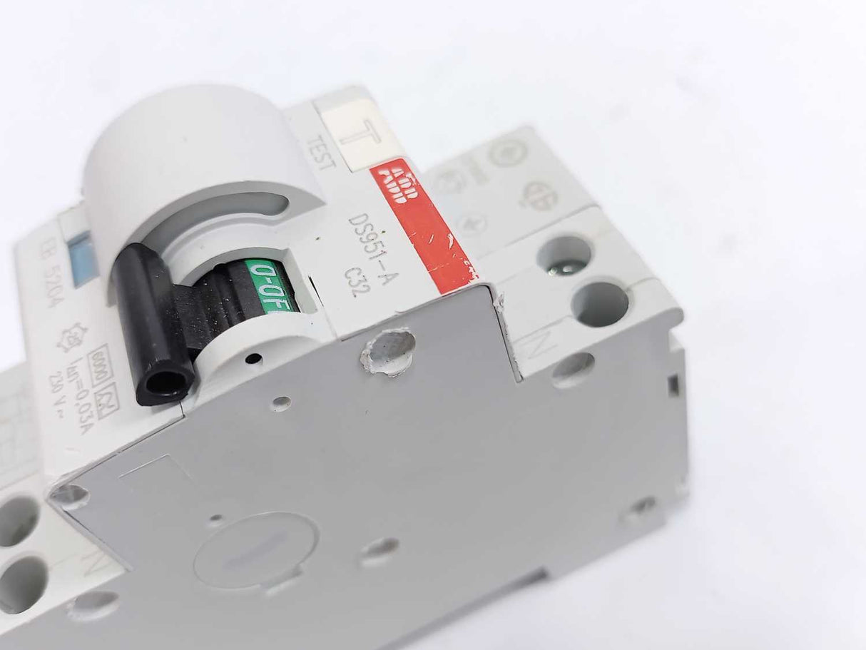 ABB DS951-AC32 1P+N Residual Current Circuit Breaker w. RCBO, Batch of 2 pcs.