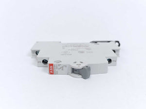 ABB 2CCA703040R0001 E213-16-001 Change over Switch 16A, Batch of 5 pcs.