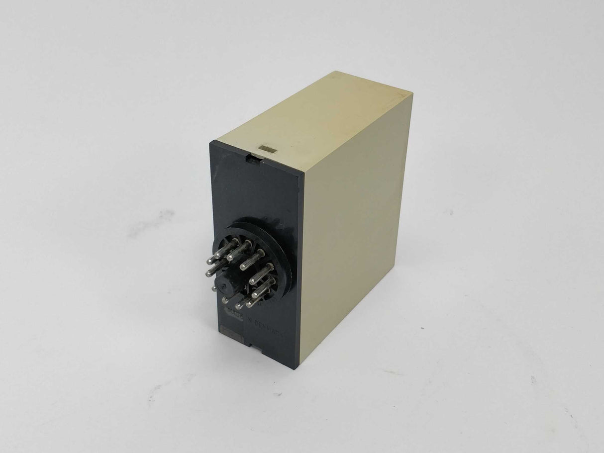 Electromatic SB 165 220 / SB165220 220 VAC Interval Timer 3 - 60 Sec.